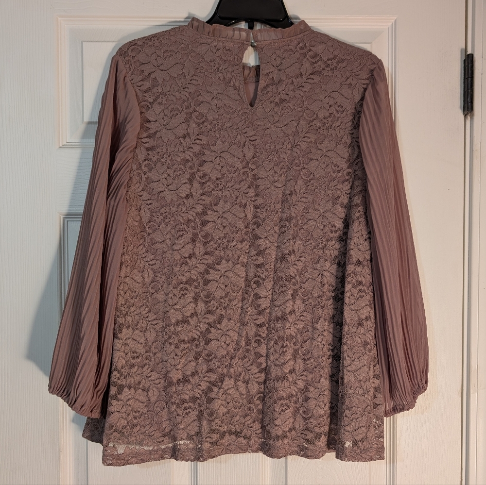 Cable & Gauge Lace Blouse With Keyhole Back Size XL - Picture 5 of 7
